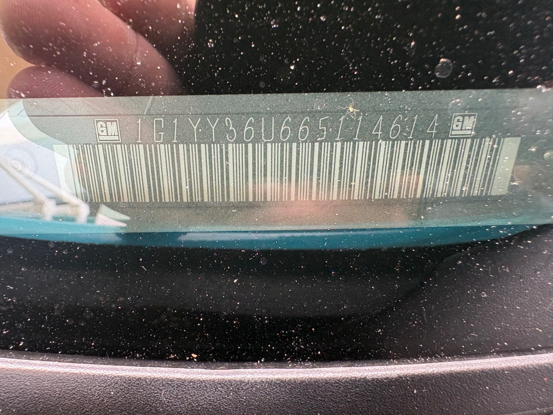 Vehicle photo 28