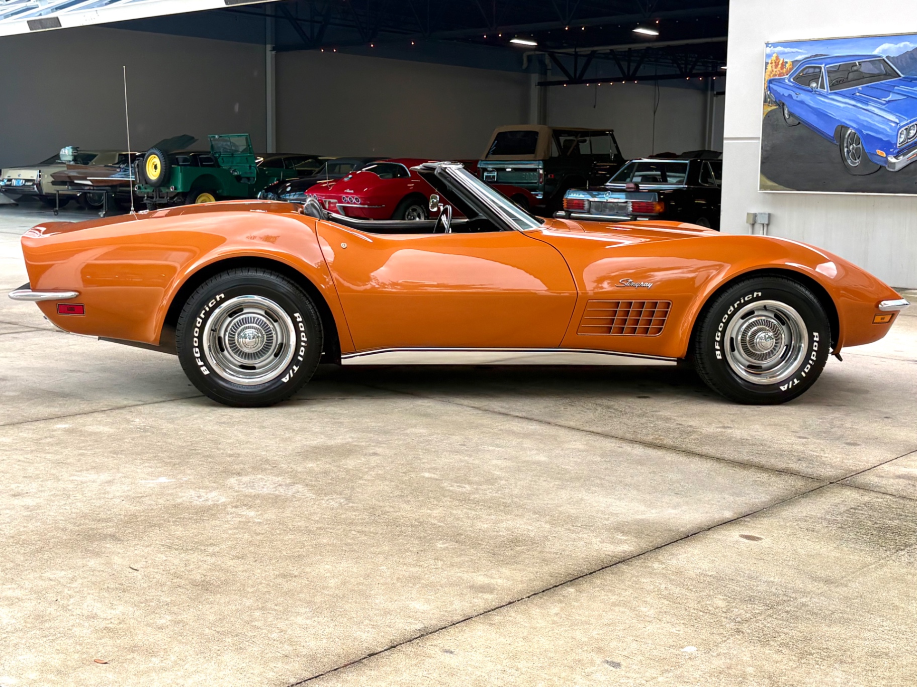 Vehicle photo 5