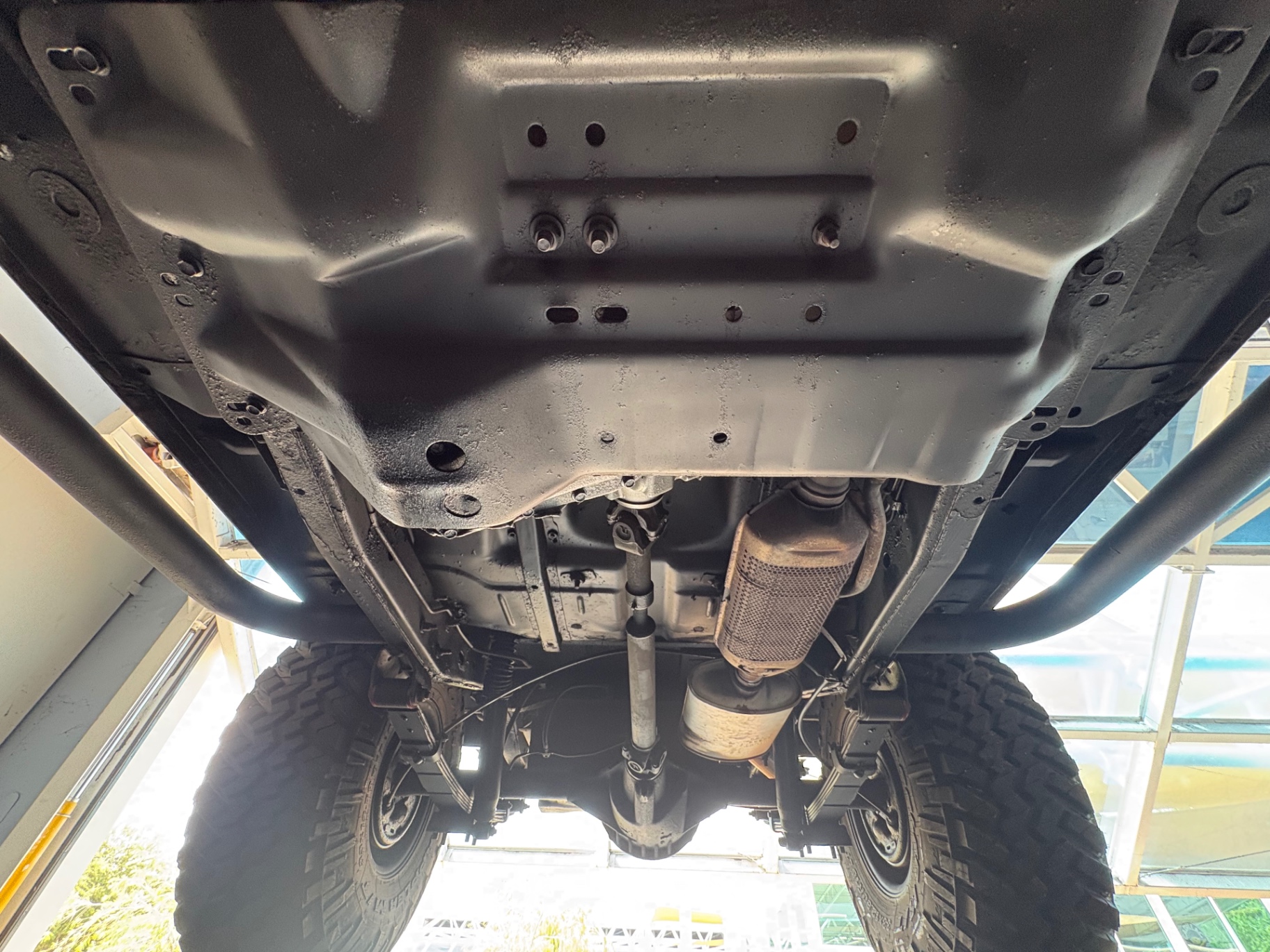 Vehicle photo 54