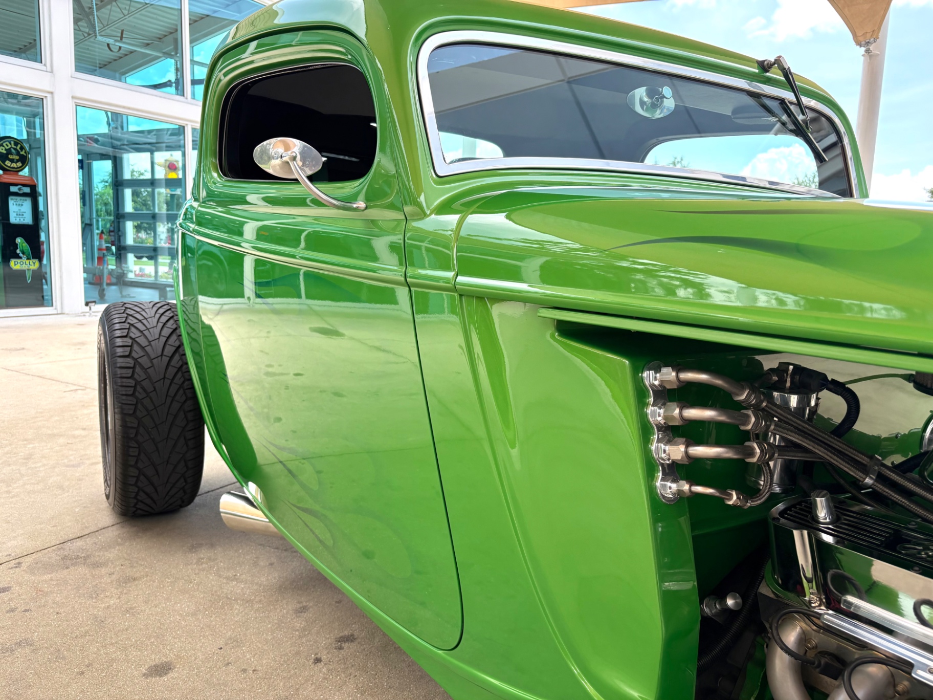 Vehicle photo 16