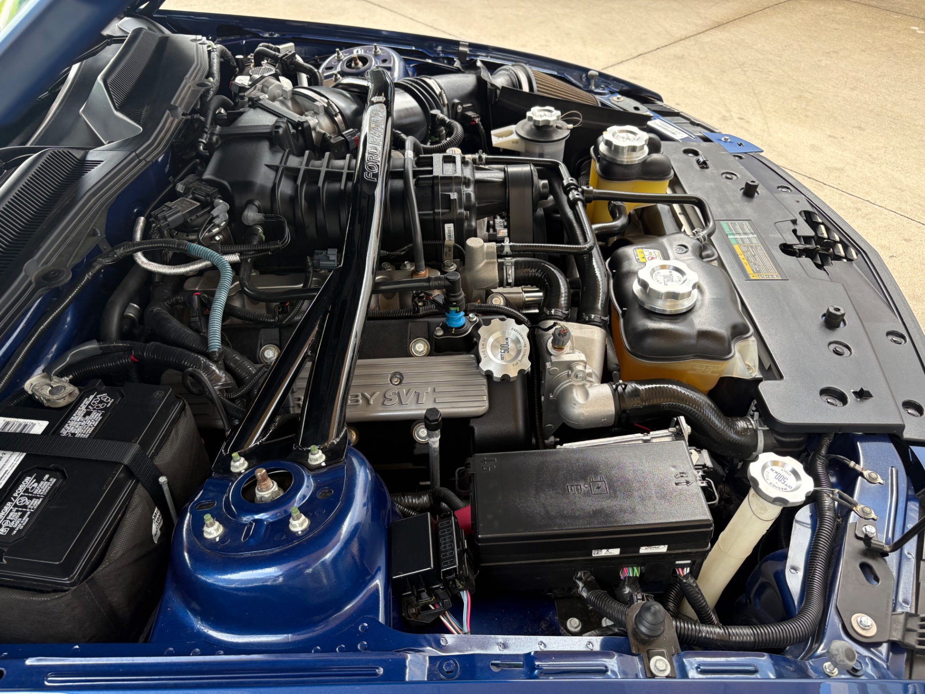 Vehicle photo 28