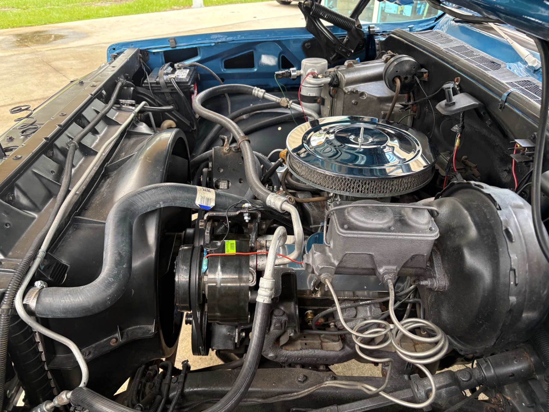 Vehicle photo 29