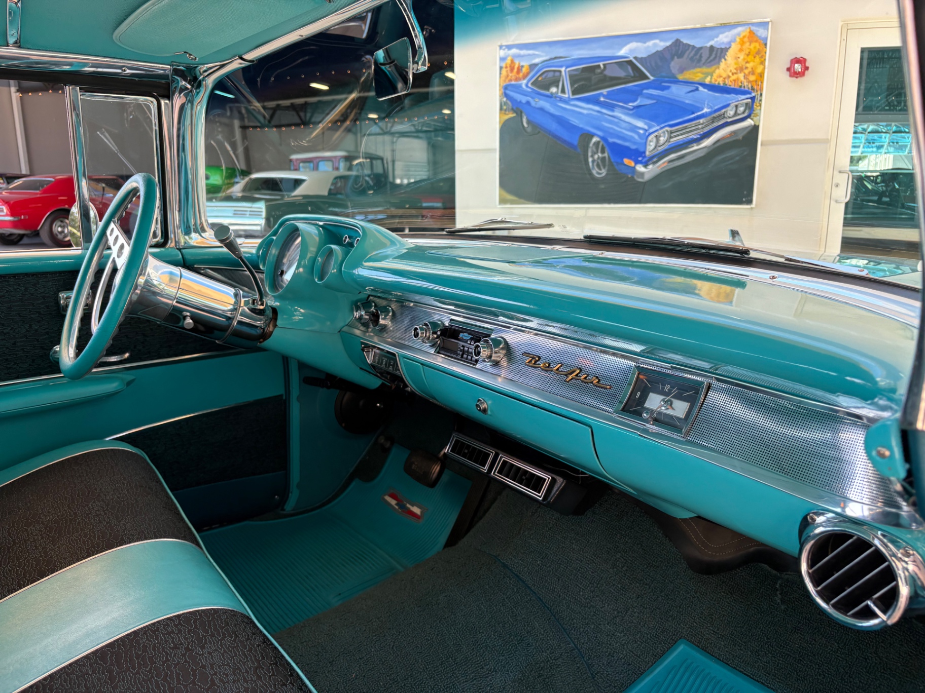 Vehicle photo 34