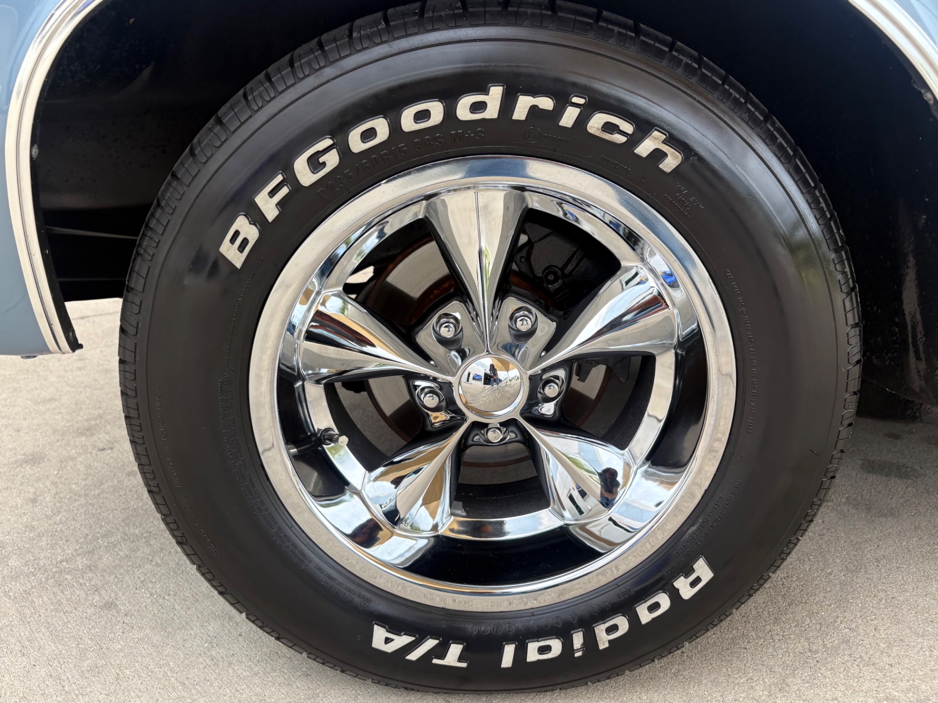 Vehicle photo 21