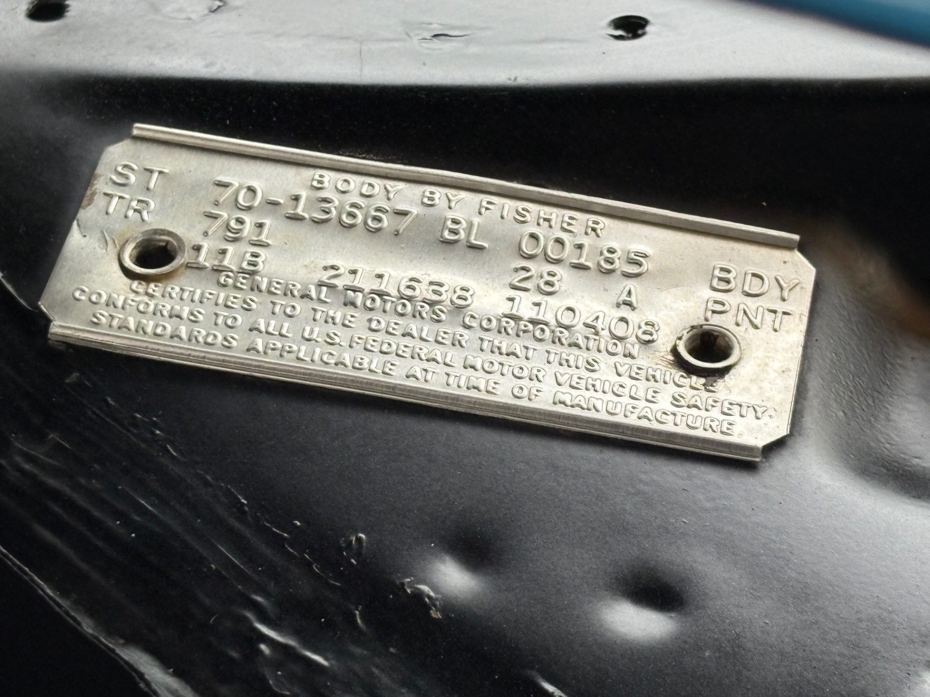 Vehicle photo 28