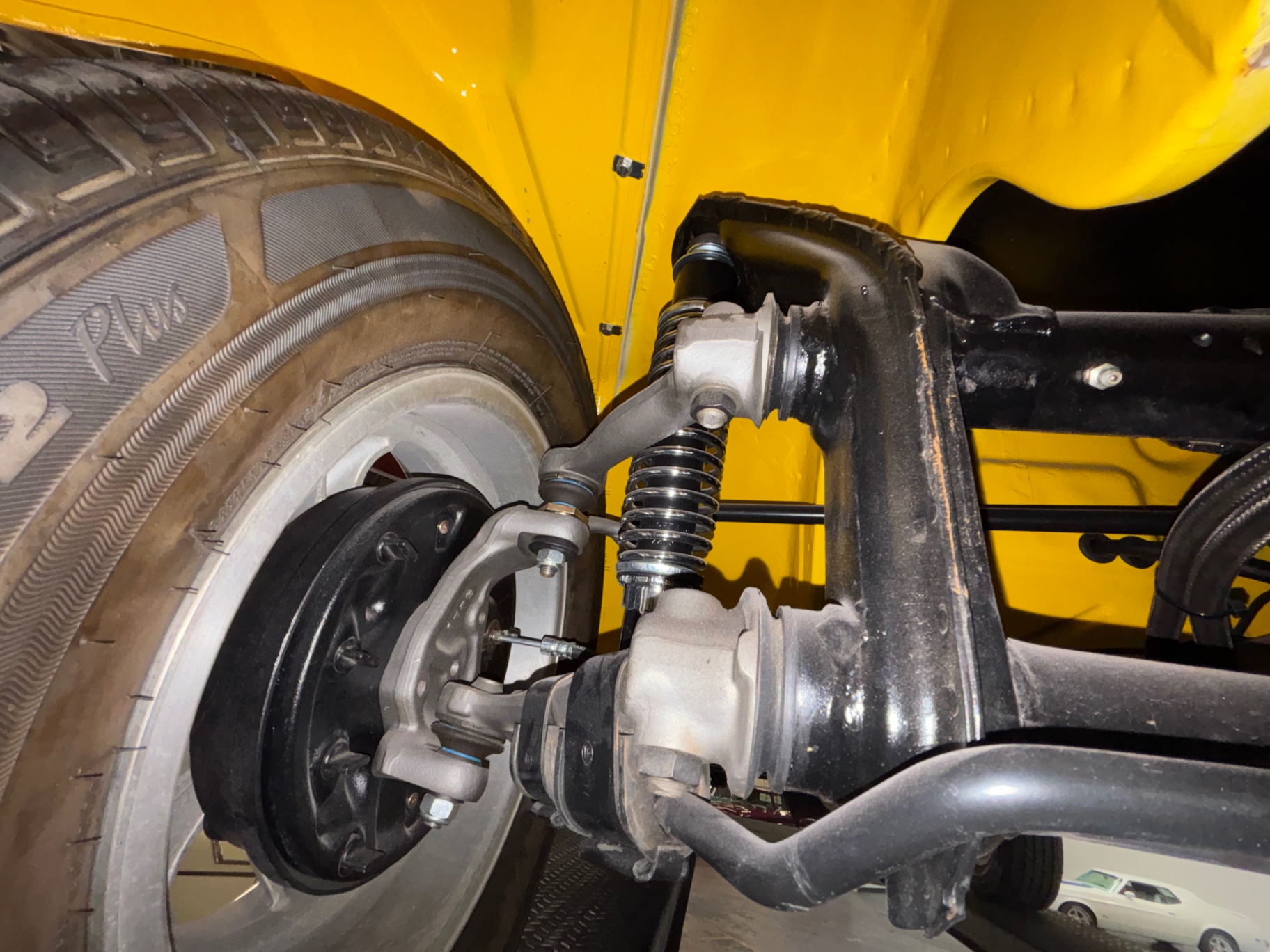 Vehicle photo 48