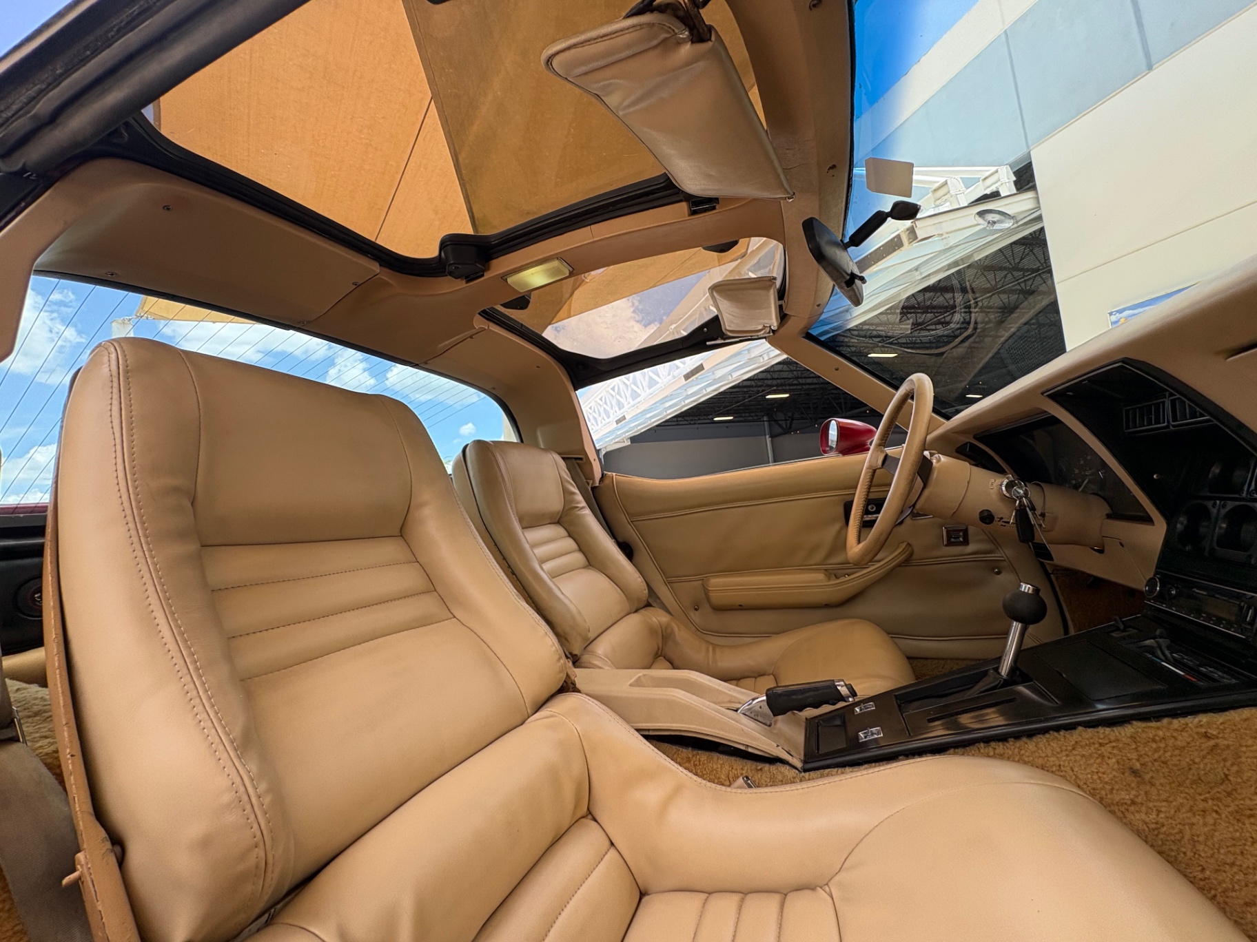Vehicle photo 41