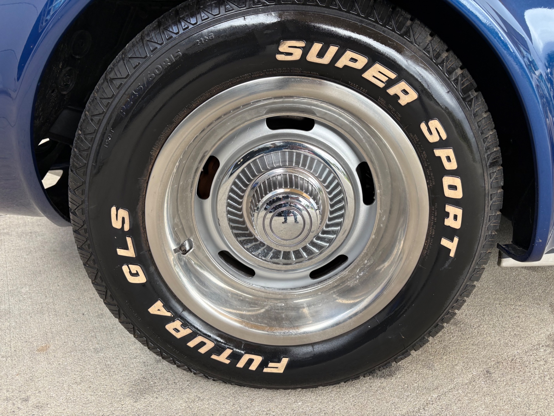 Vehicle photo 21