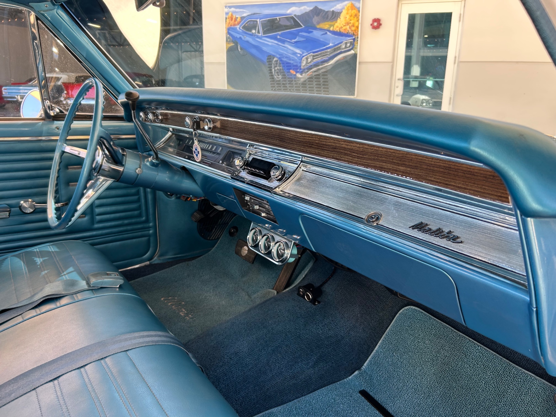 Vehicle photo 35