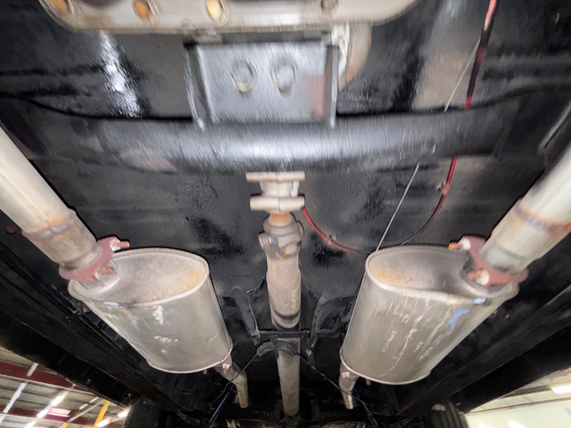 Vehicle photo 54