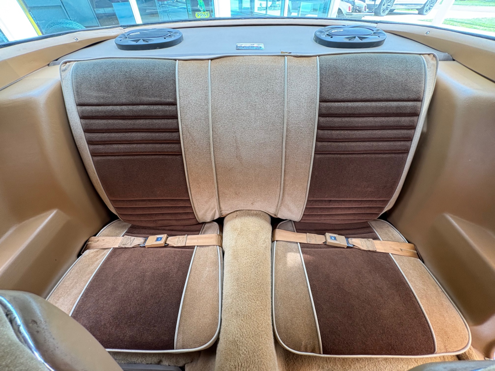 Vehicle photo 33