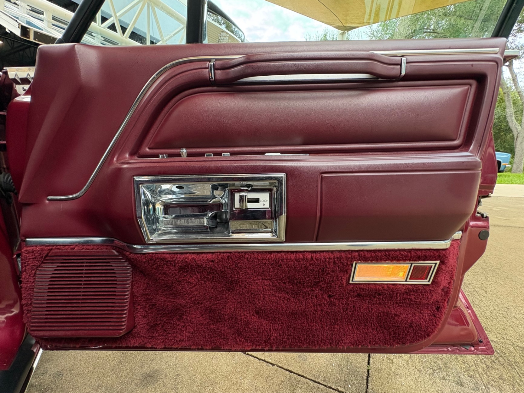 Vehicle photo 45