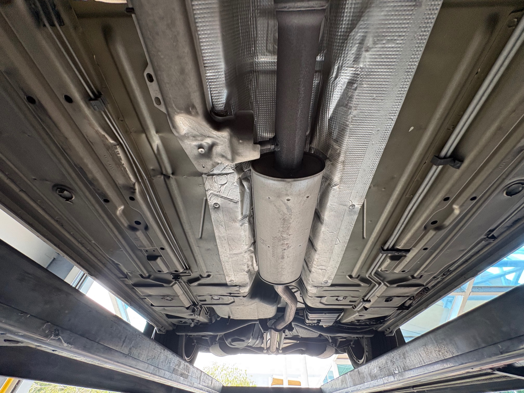 Vehicle photo 60