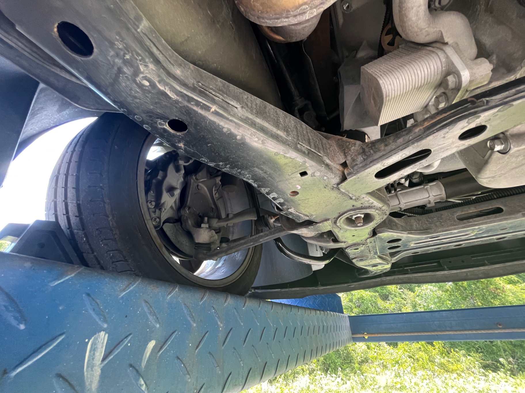 Vehicle photo 33