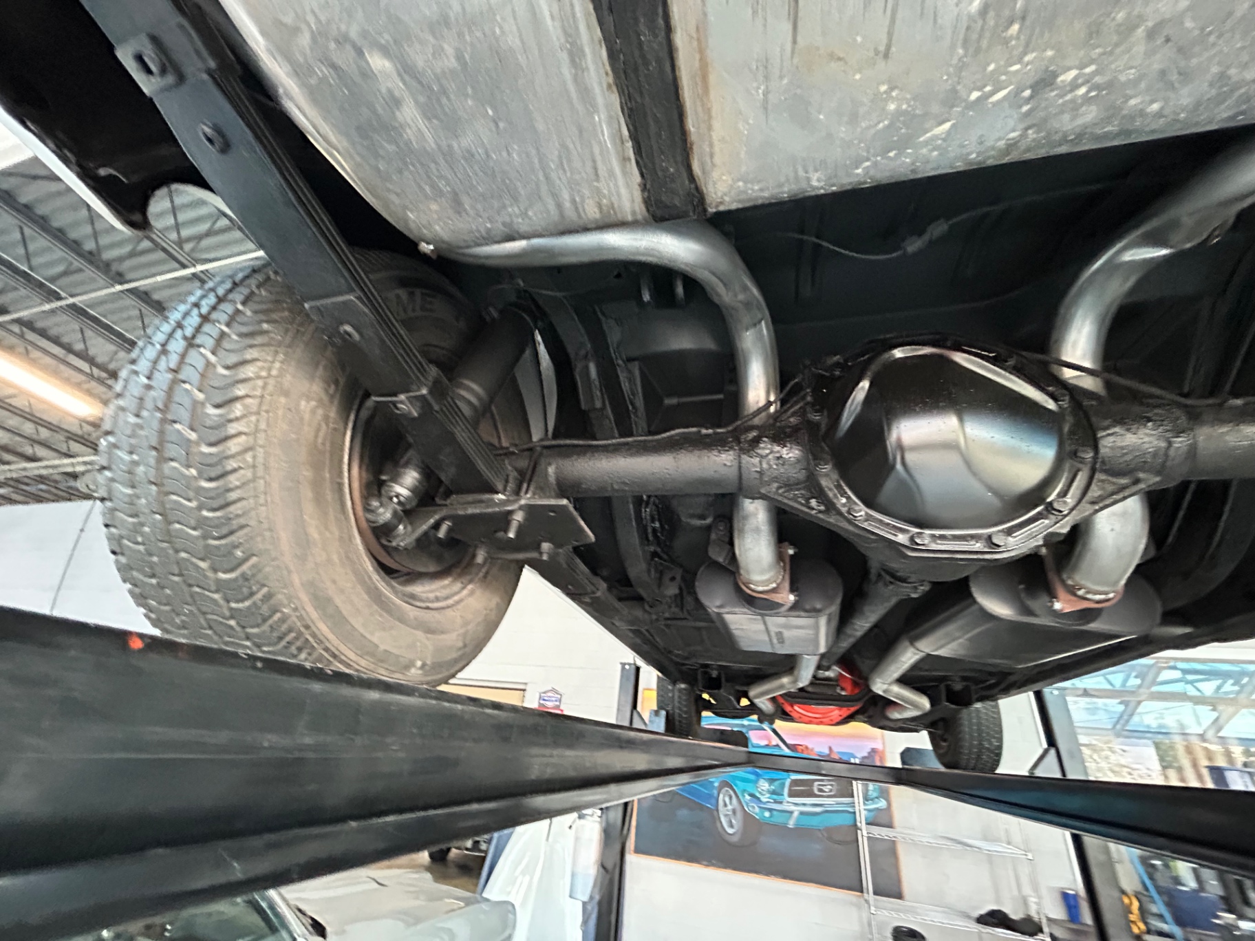 Vehicle photo 40