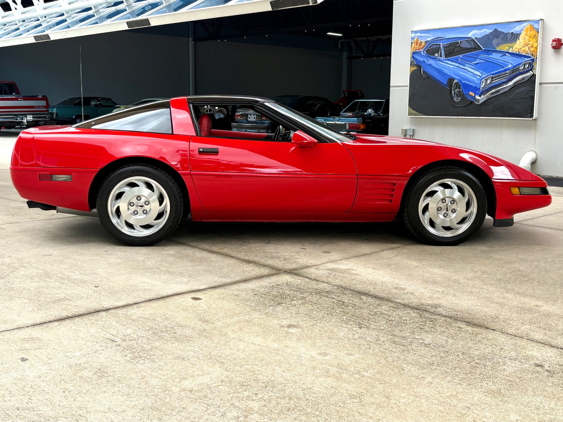 Vehicle photo 6