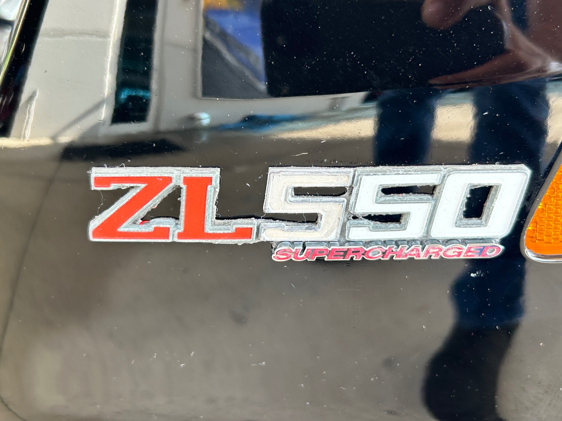 Vehicle photo 13