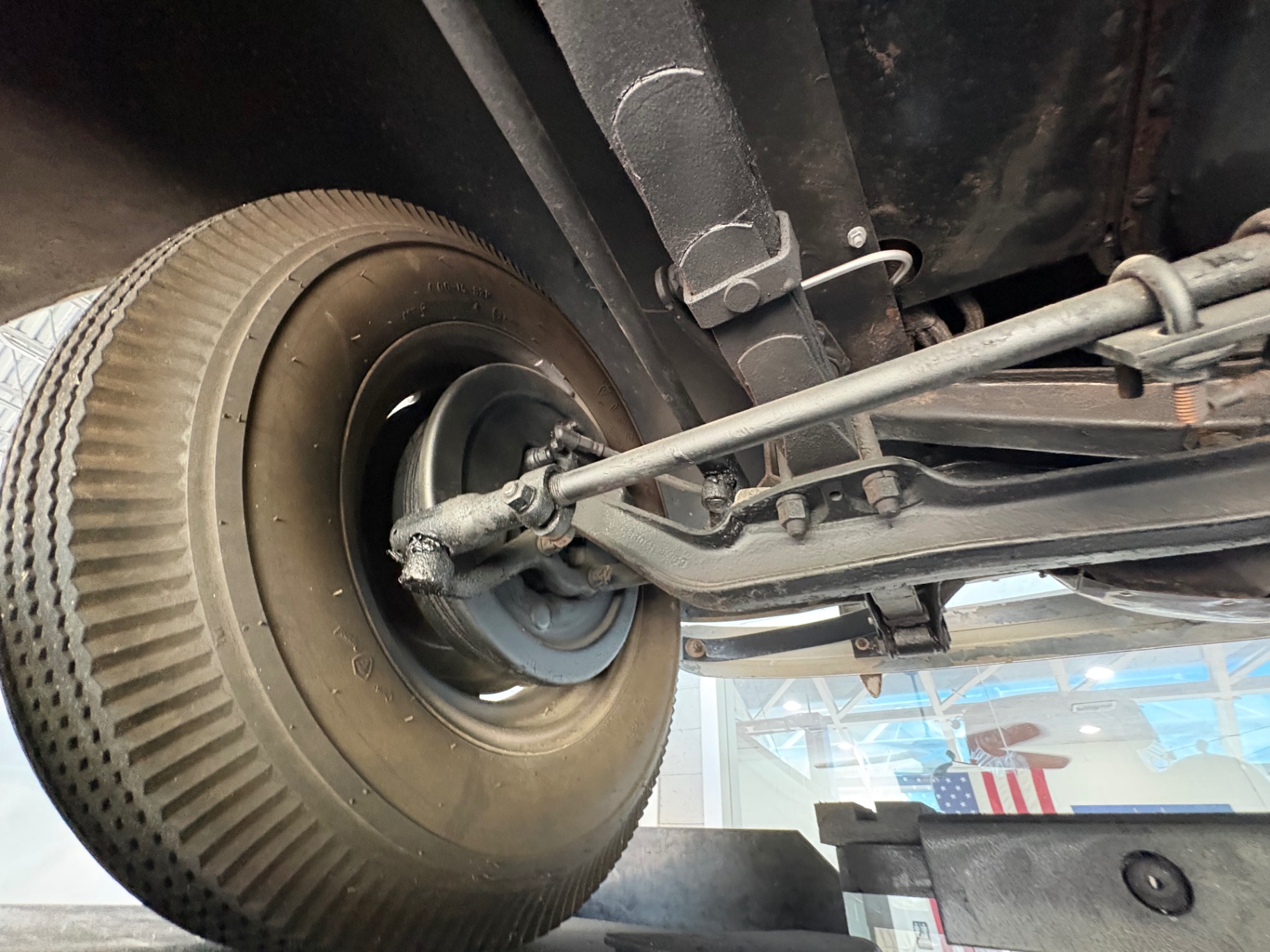 Vehicle photo 45