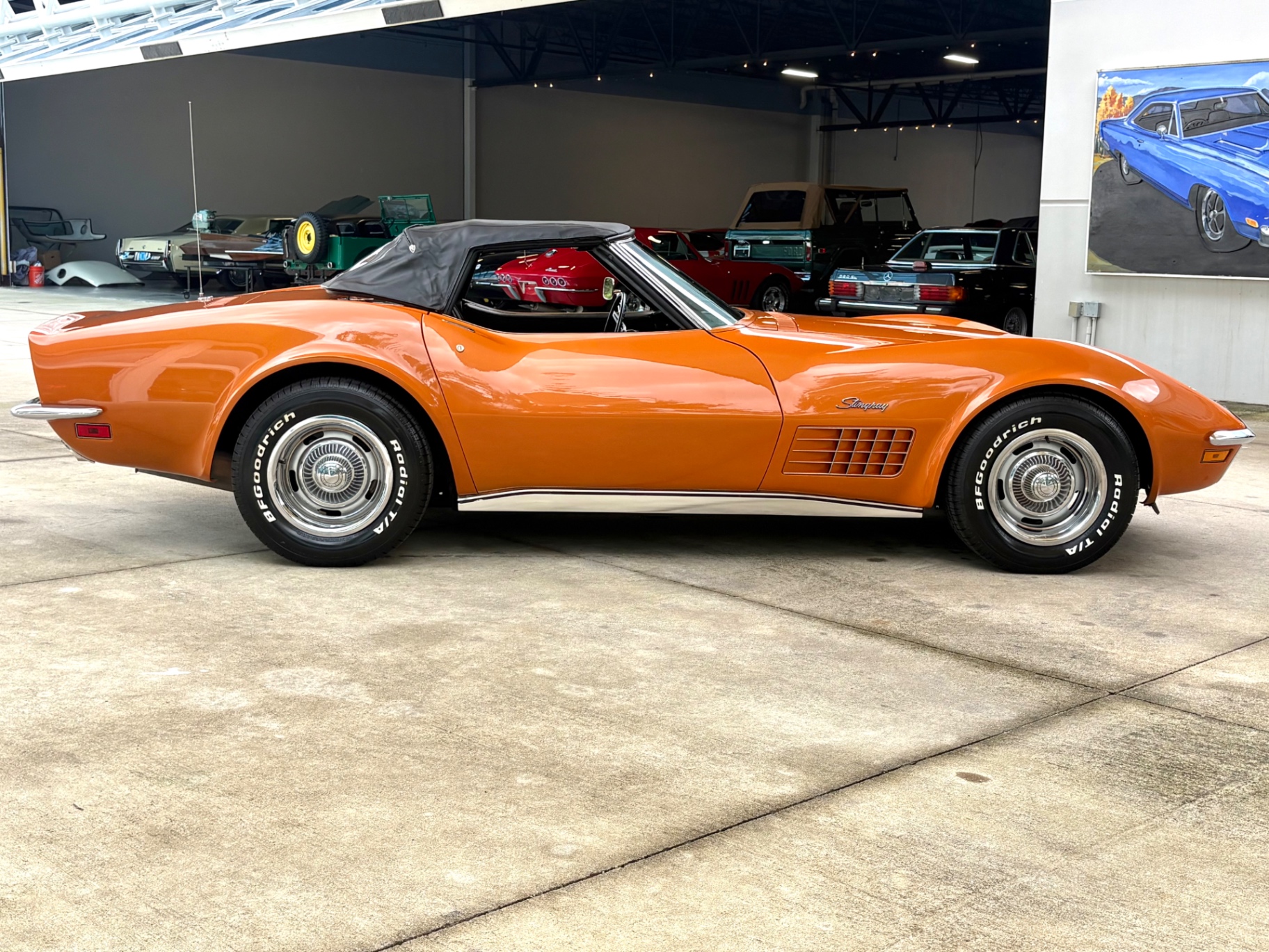 Vehicle photo 22