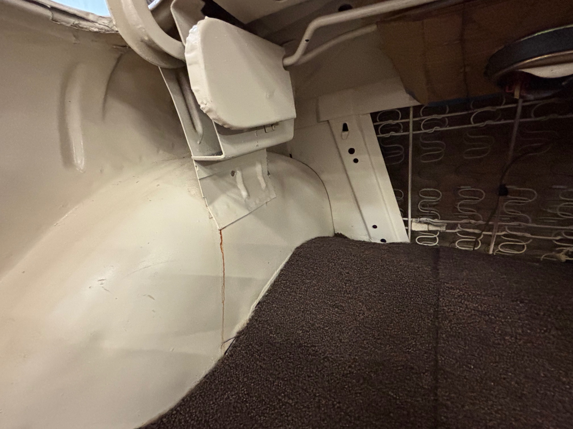 Vehicle photo 38