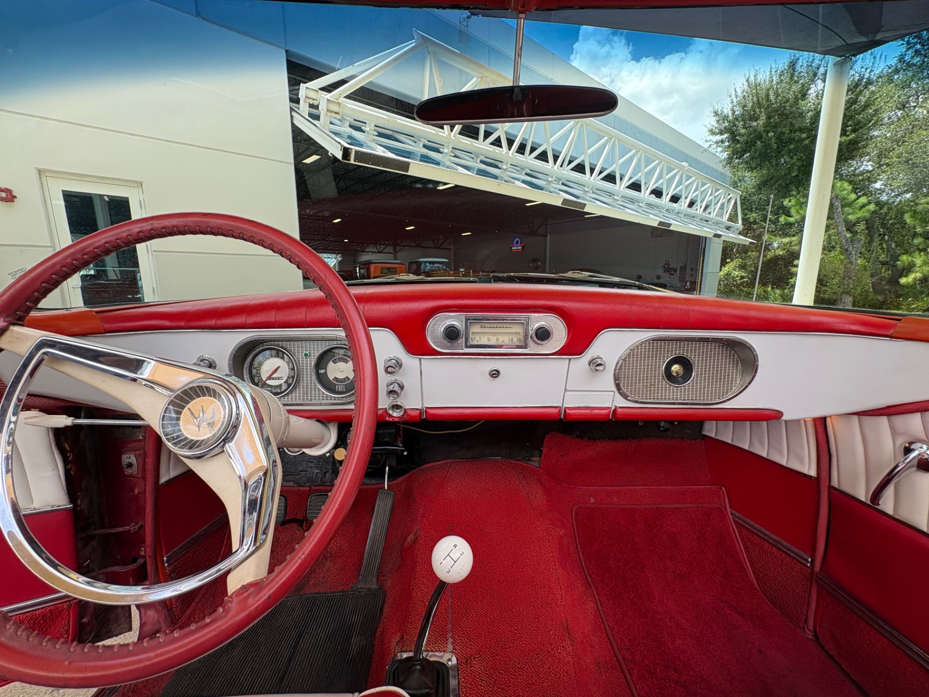 Vehicle photo 42