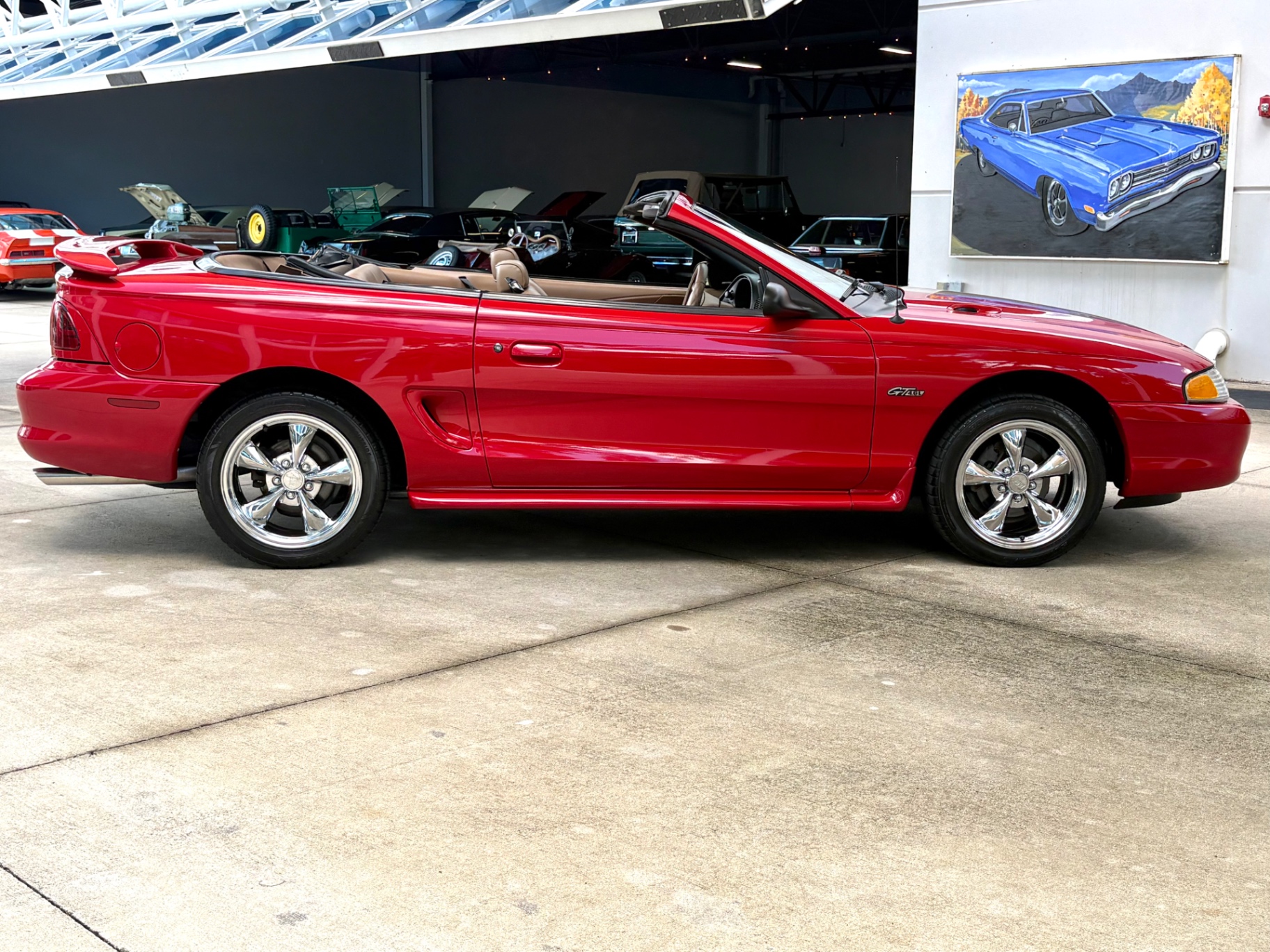 Vehicle photo 5