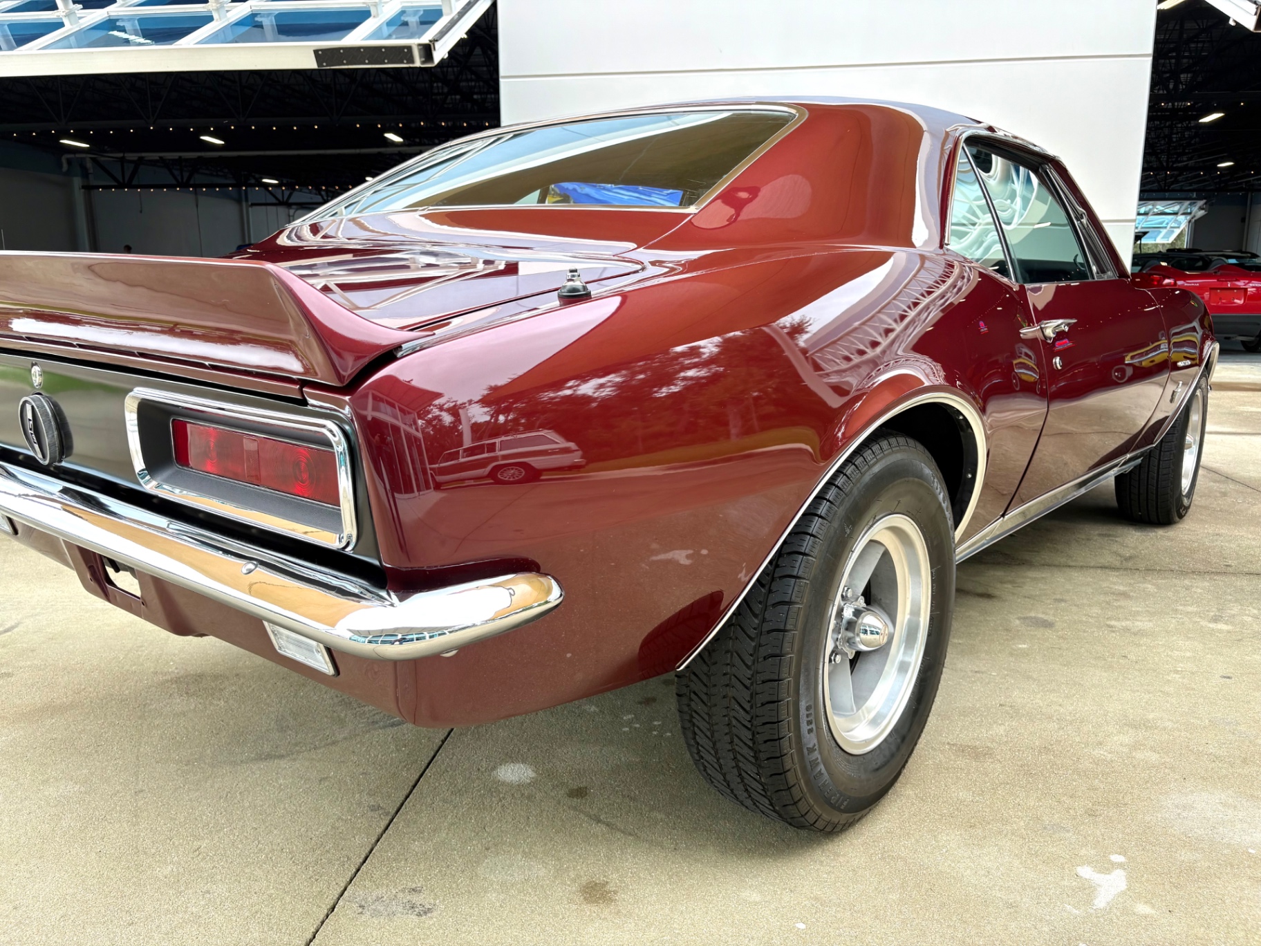 Vehicle photo 15