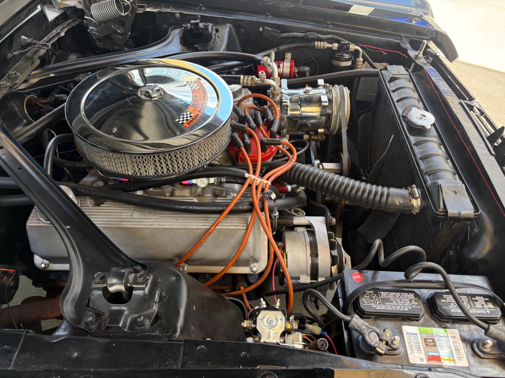 Vehicle photo 25