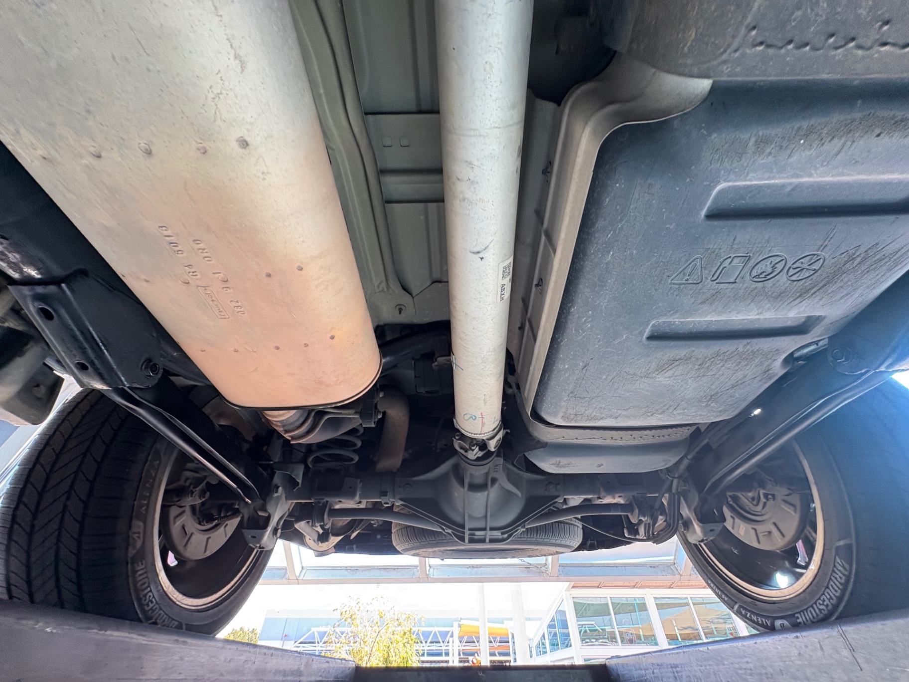 Vehicle photo 60