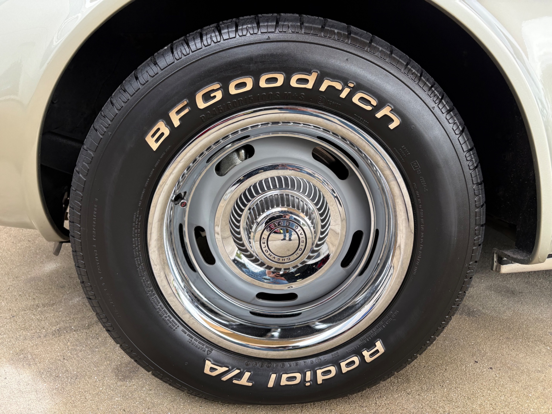 Vehicle photo 22