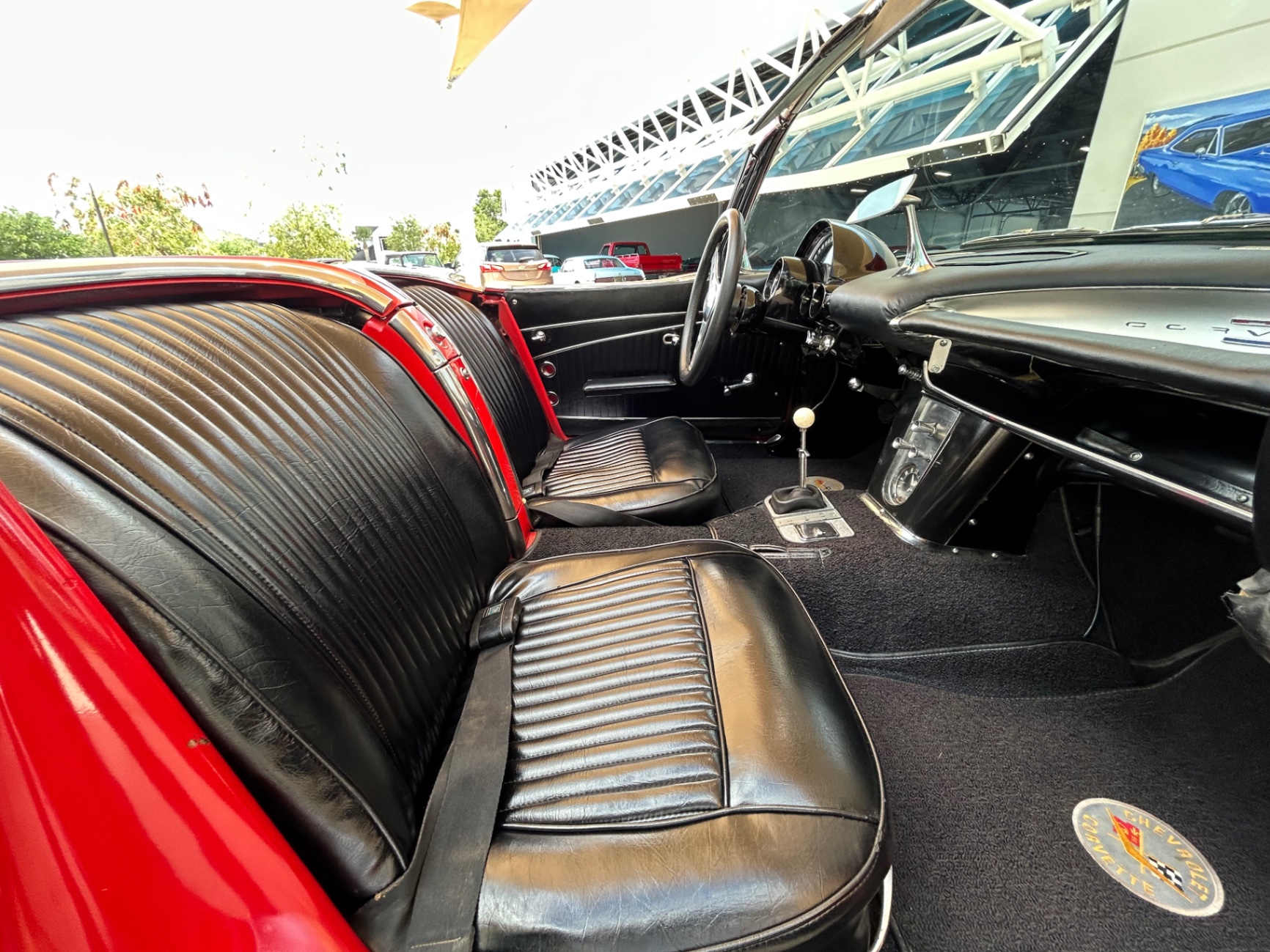Vehicle photo 43