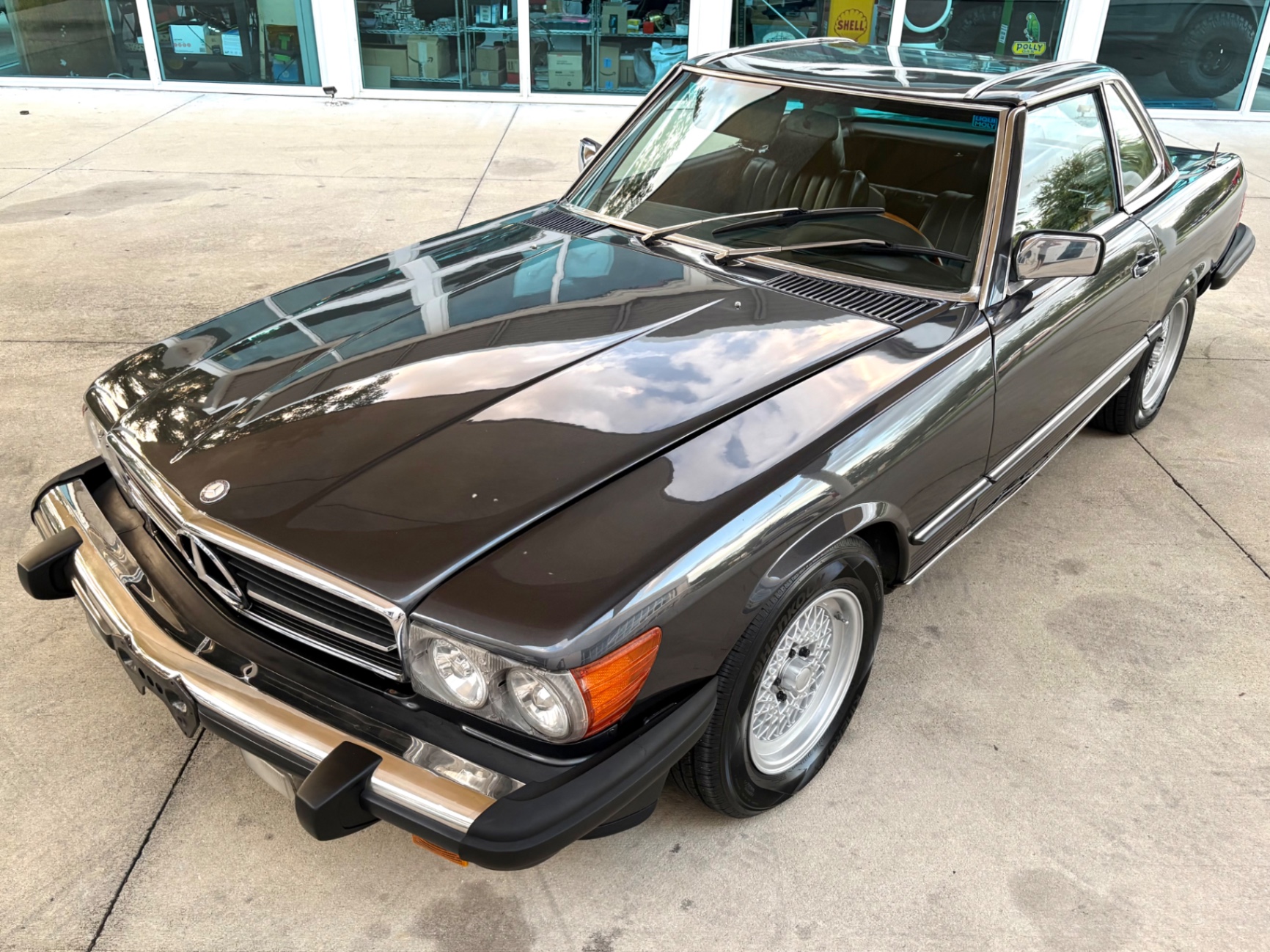 Vehicle photo 20