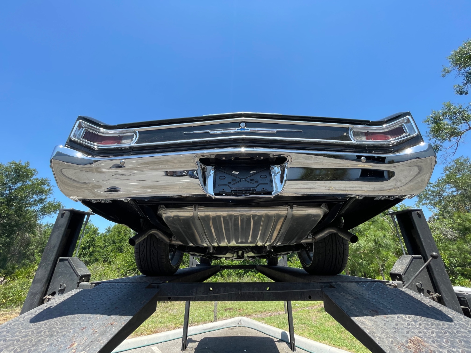 Vehicle photo 38