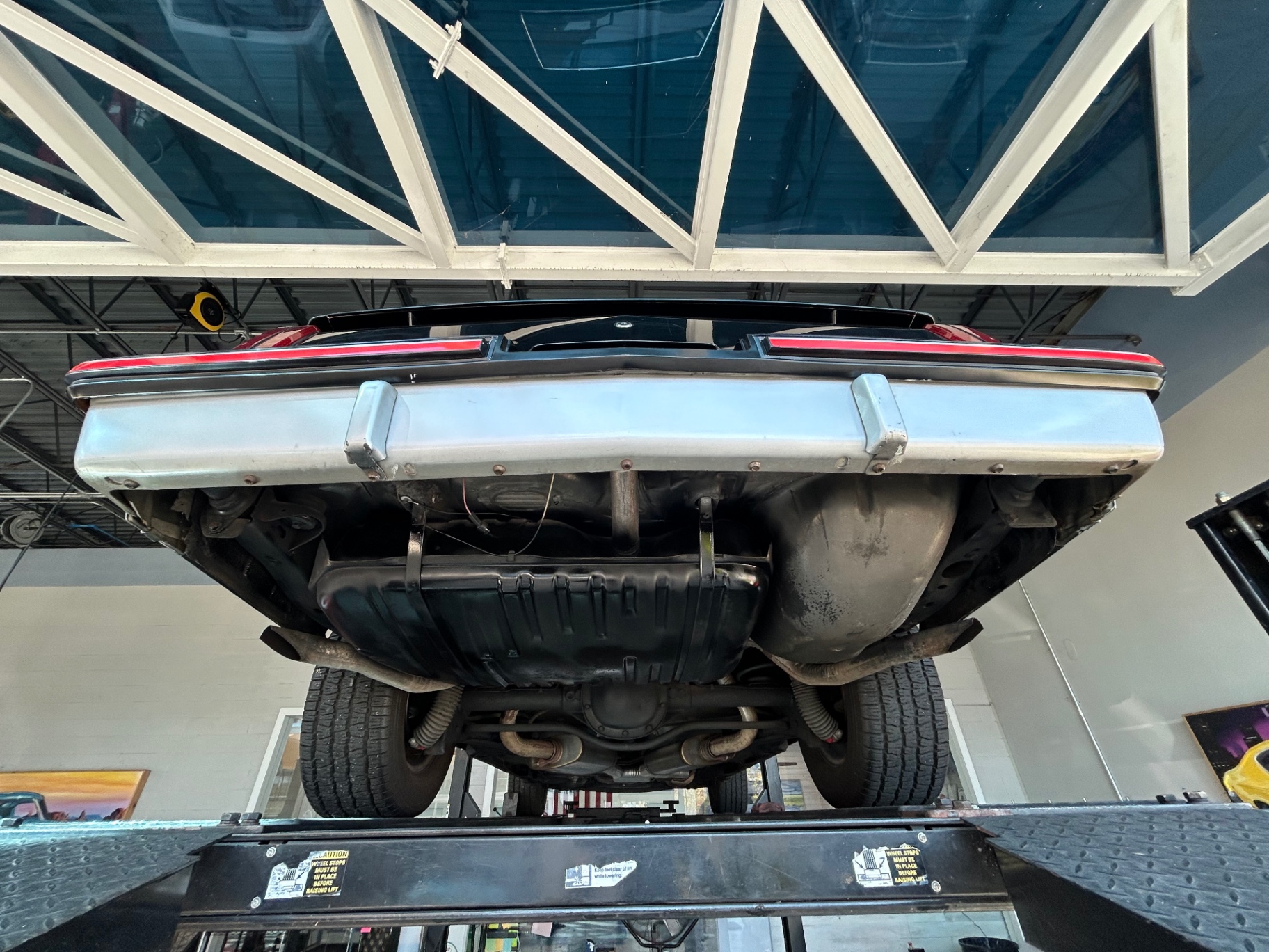 Vehicle photo 43