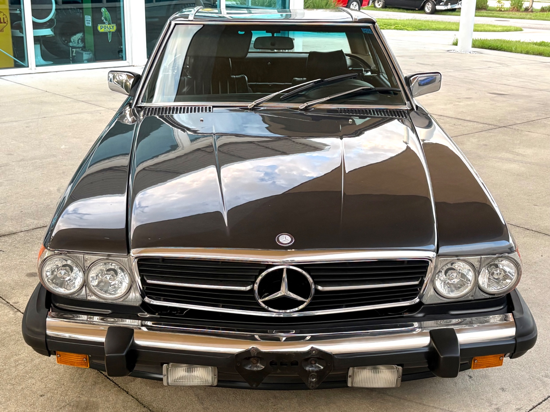 Vehicle photo 3