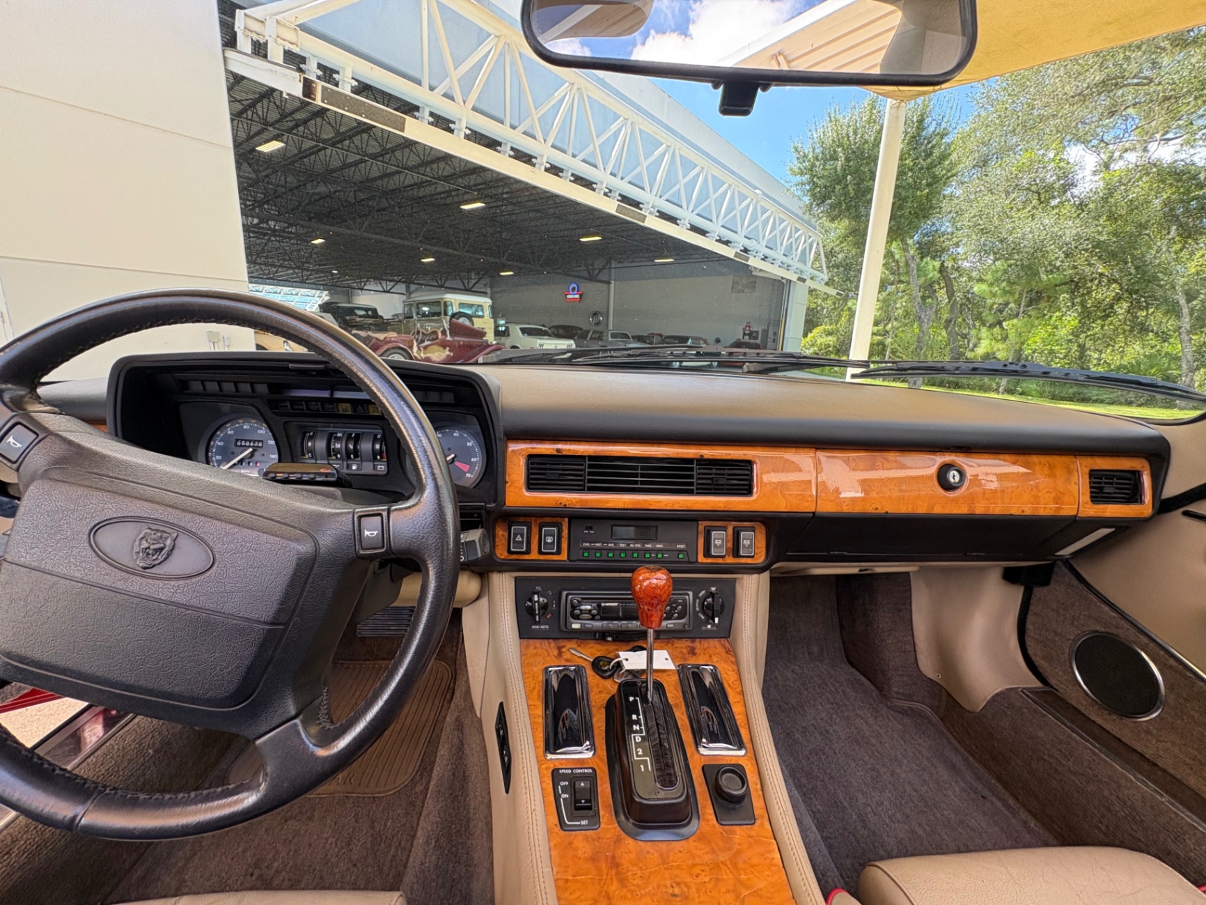 Vehicle photo 39