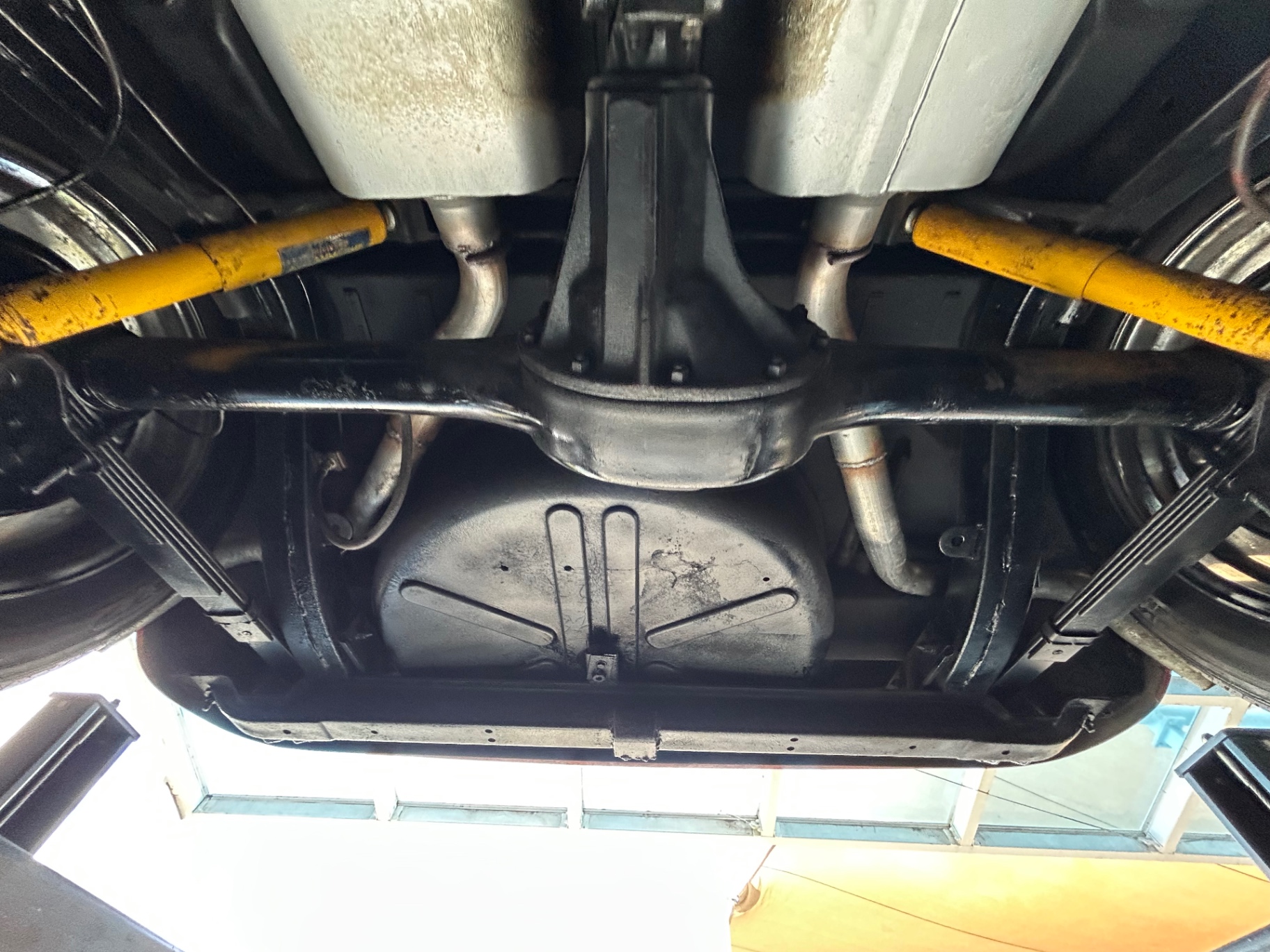 Vehicle photo 60
