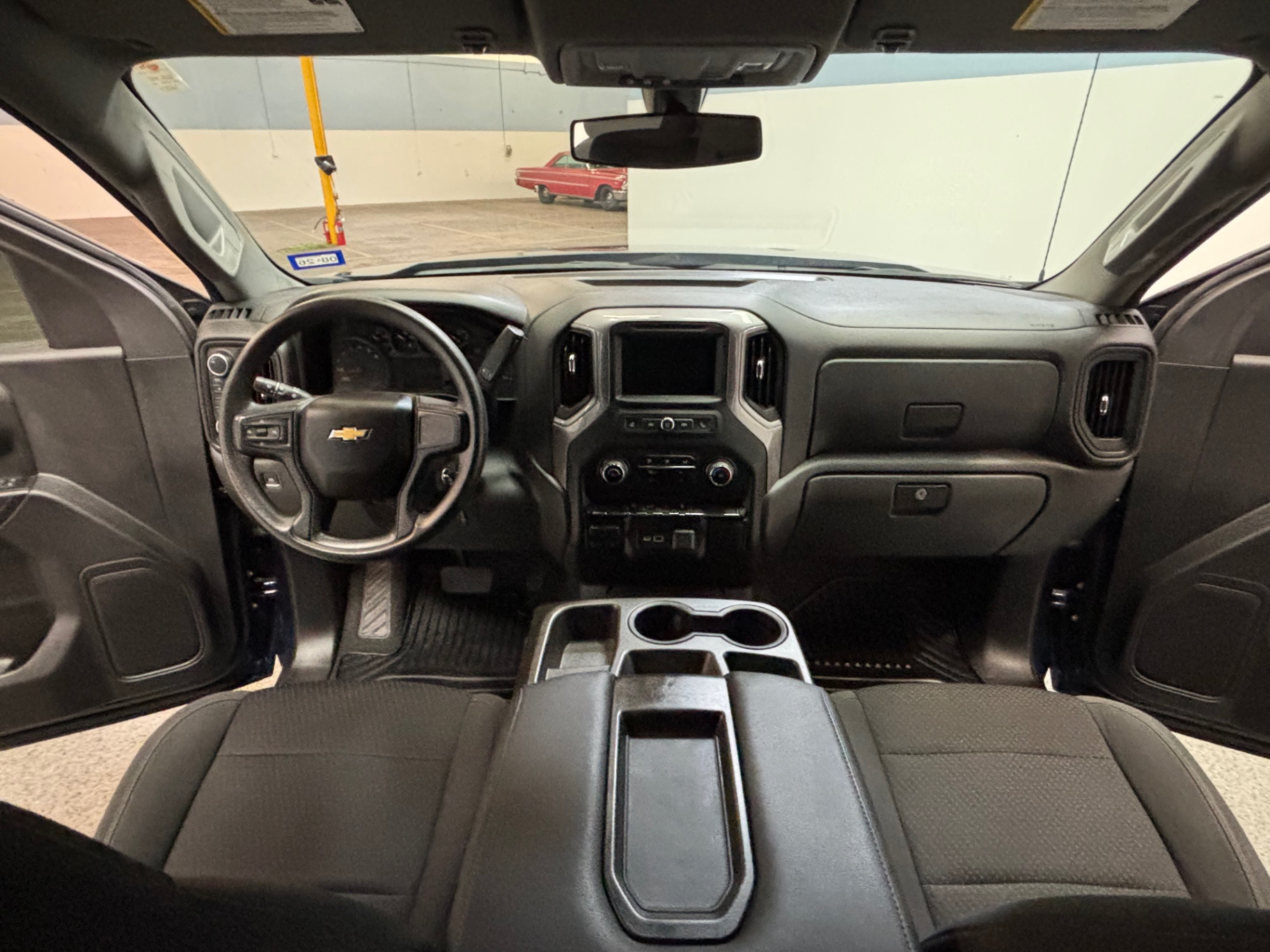 Vehicle photo 20