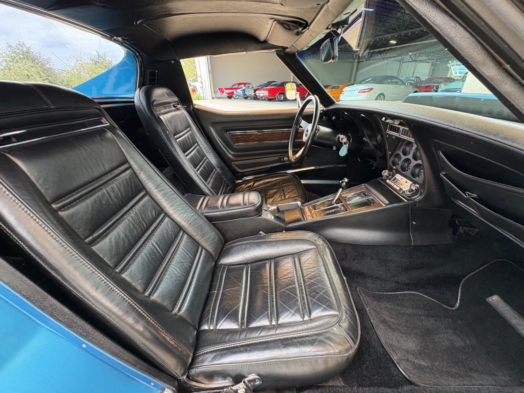 Vehicle photo 39