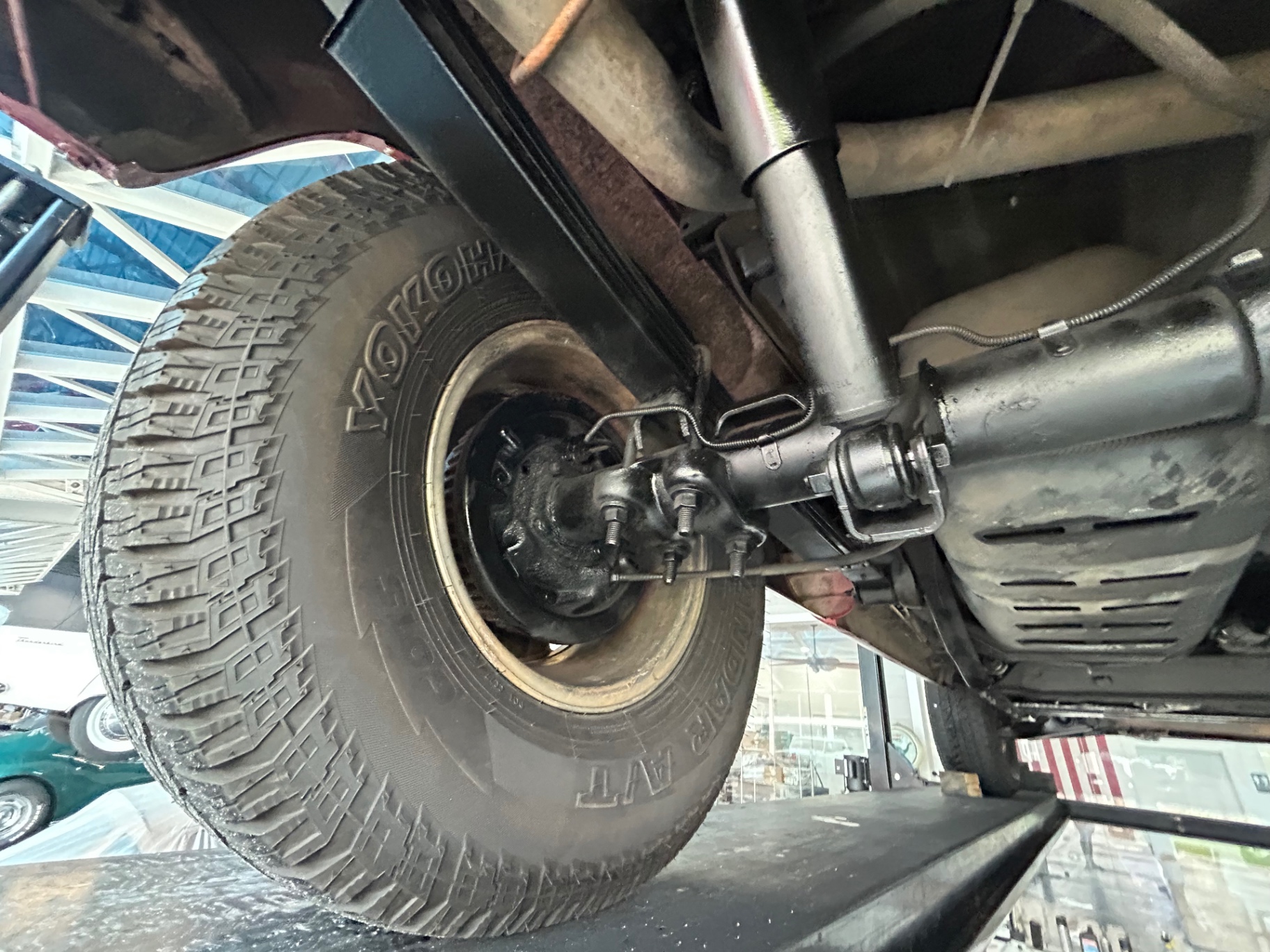 Vehicle photo 45