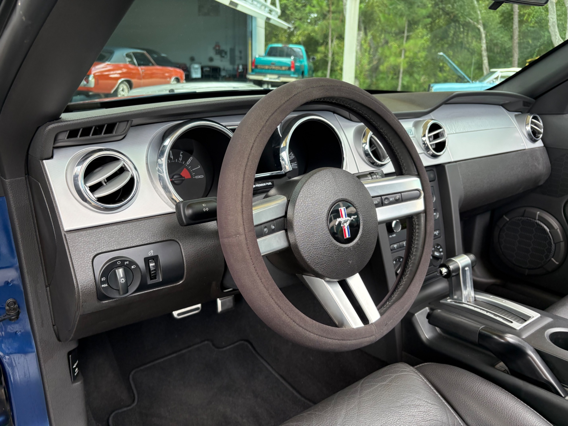 Vehicle photo 40