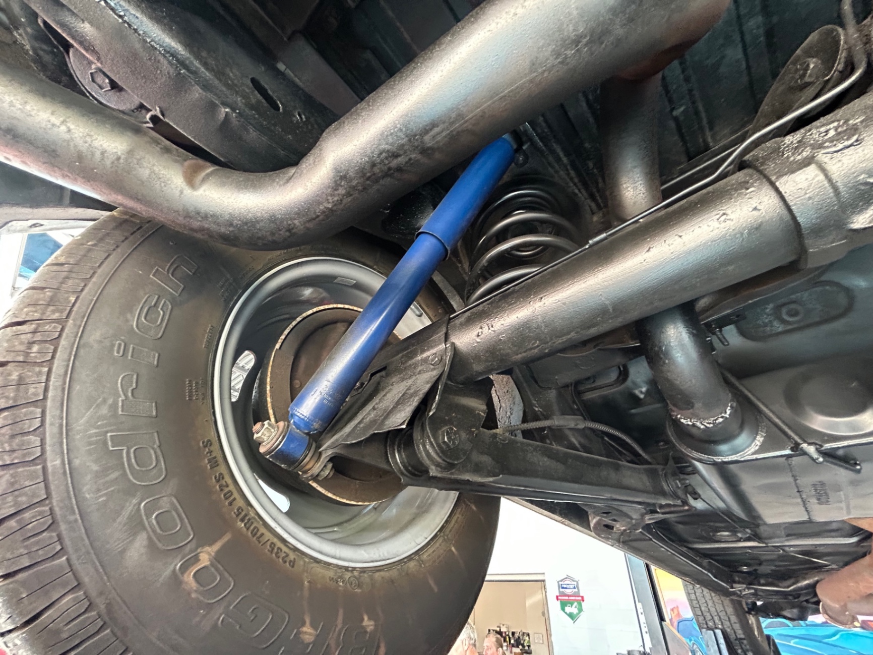 Vehicle photo 42