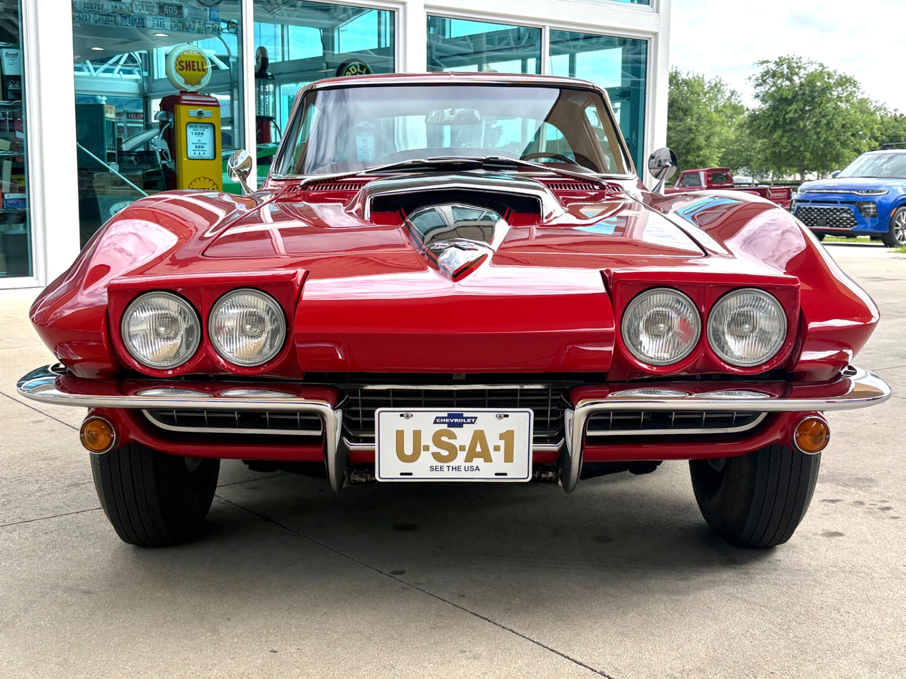 Vehicle photo 3