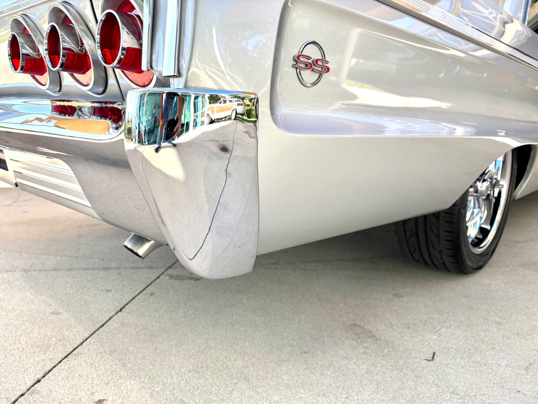 Vehicle photo 22