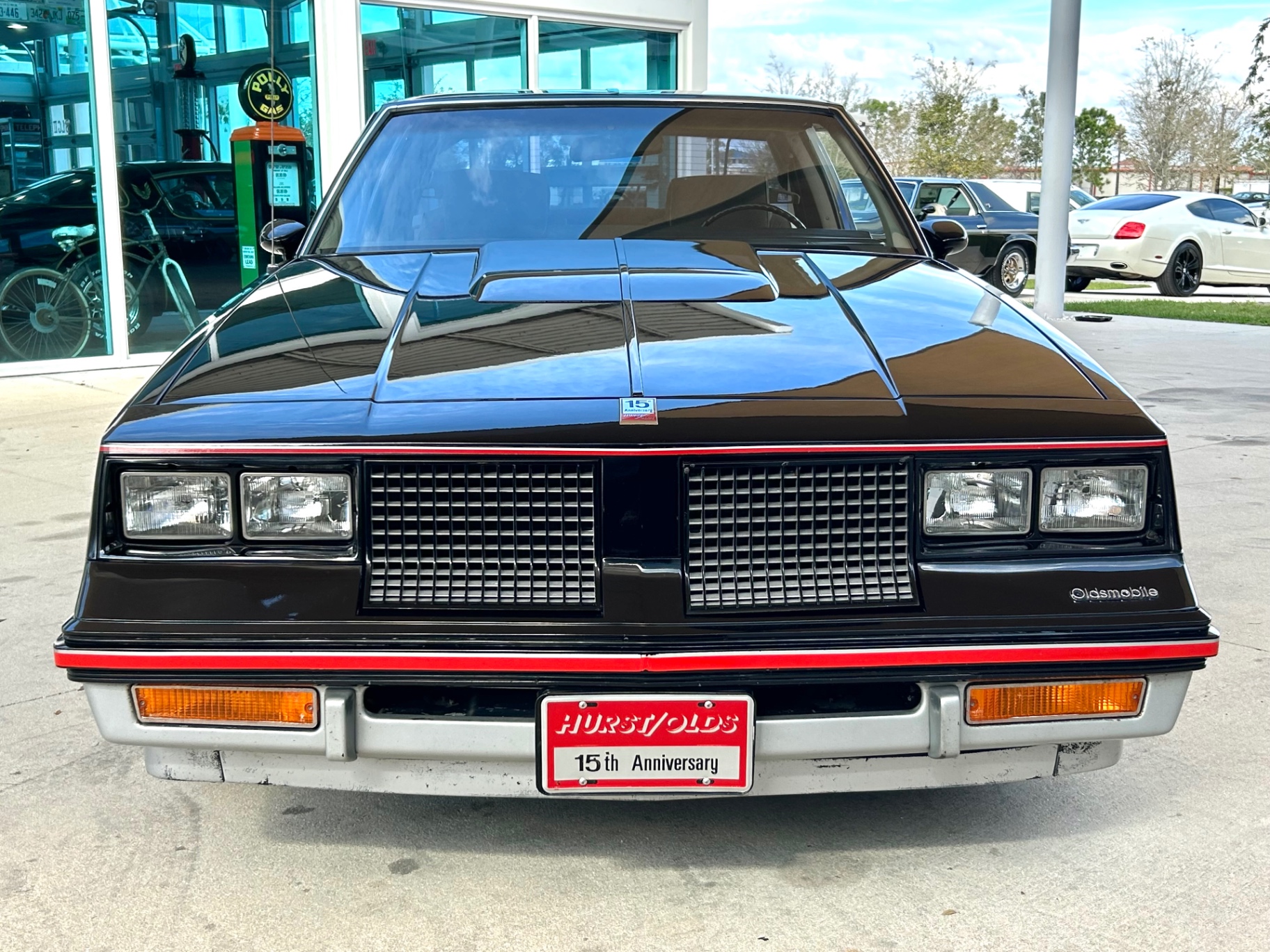 Vehicle photo 2