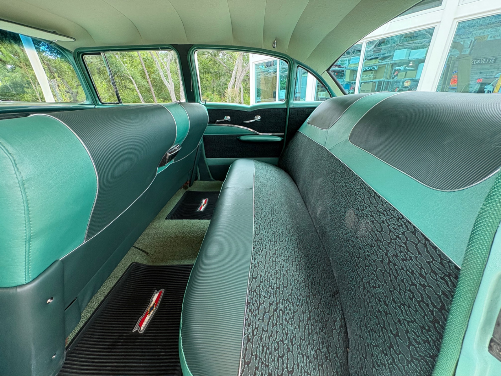 Vehicle photo 39