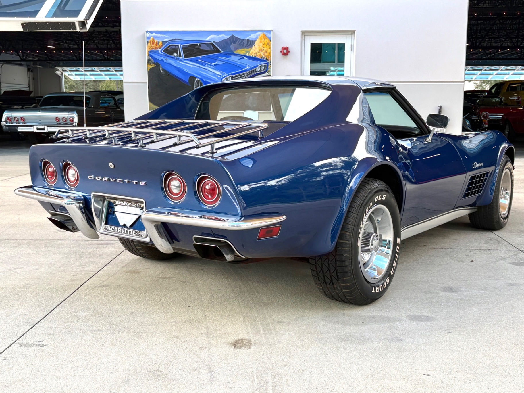 Vehicle photo 6