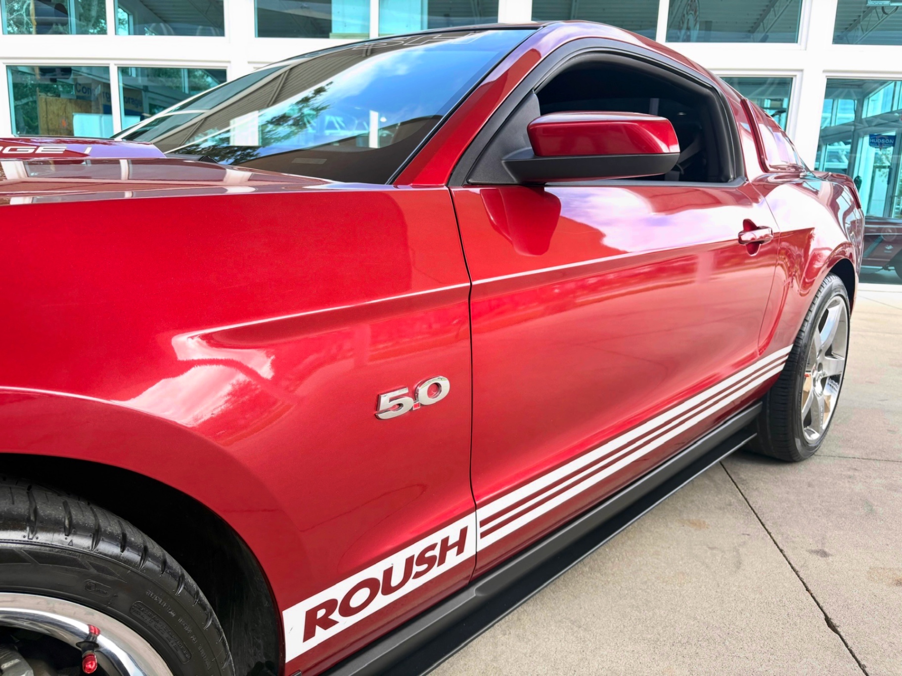 Vehicle photo 14