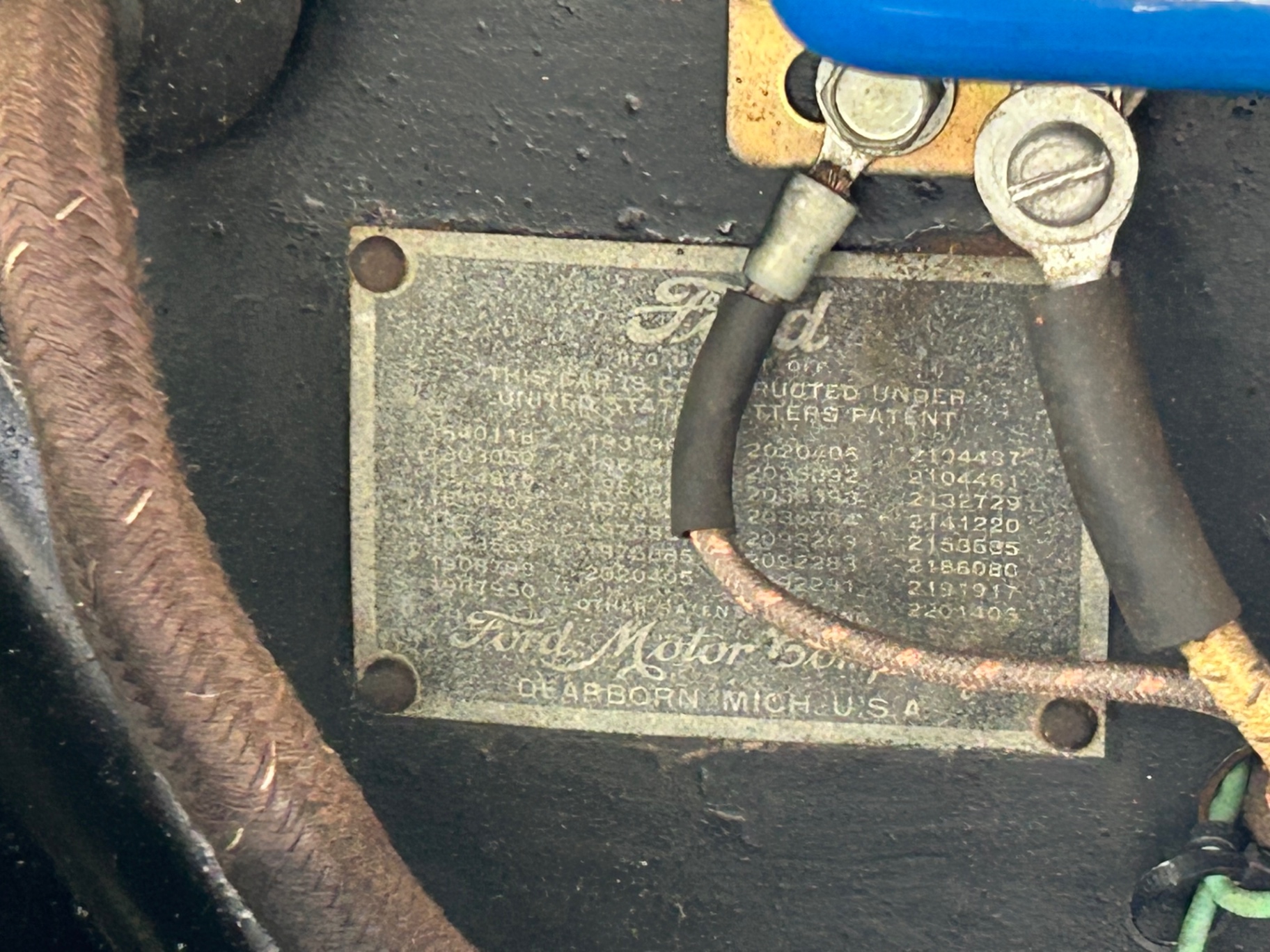 Vehicle photo 23