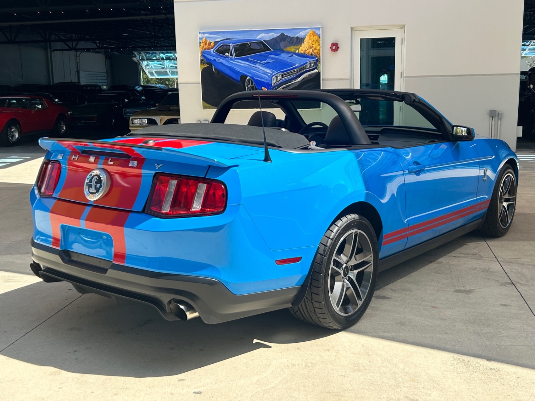 Vehicle photo 6
